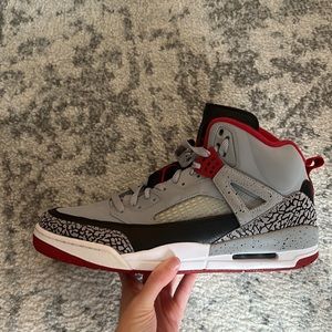 Jordan Wolf Grey Spizike size 13 men’s